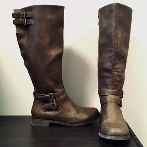 hally buckle boot